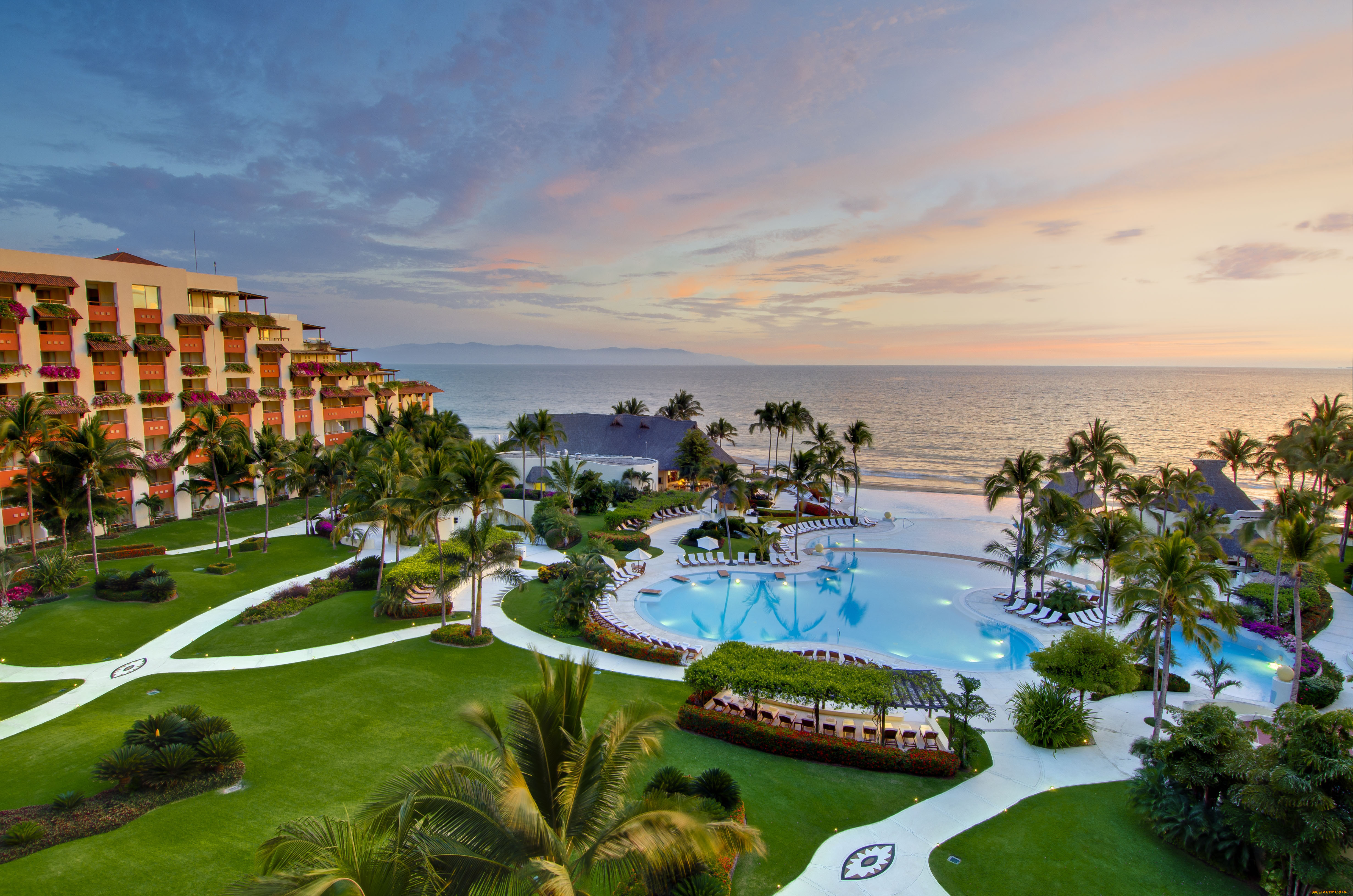 Фотографии курортов. Riviera Nayarit. Нуэво Вальярта Мексика. Наярит Мексика. Бассейн в океане Мексика отель.